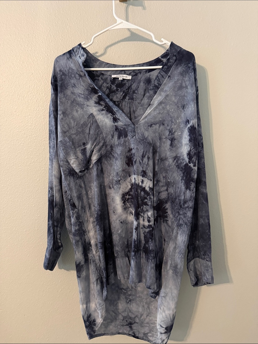 Olivaceous Tie-Dye Tunic Top in Navy and Gray
